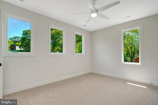 2816 N JEFFERSON ST, Arlington, VA 22207