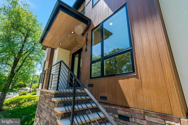 2816 N JEFFERSON ST, Arlington, VA 22207