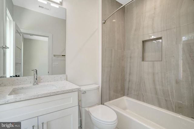 2816 N JEFFERSON ST, Arlington, VA 22207