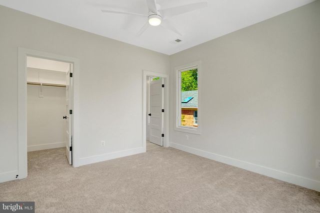 2816 N JEFFERSON ST, Arlington, VA 22207