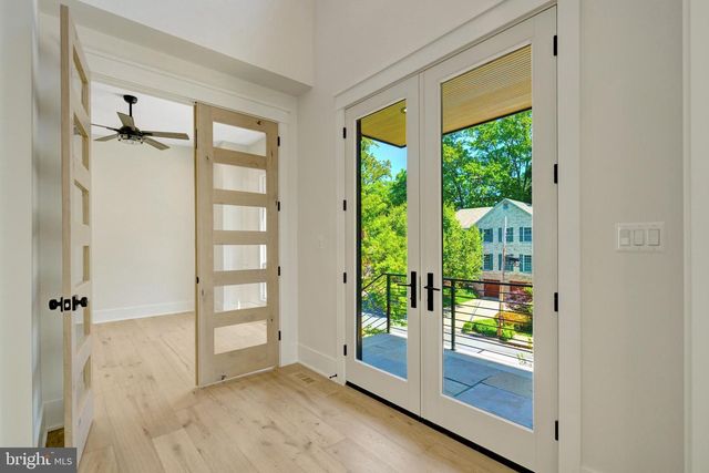 2816 N JEFFERSON ST, Arlington, VA 22207