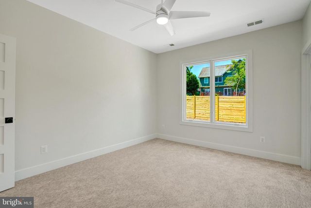2816 N JEFFERSON ST, Arlington, VA 22207