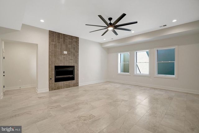 2816 N JEFFERSON ST, Arlington, VA 22207