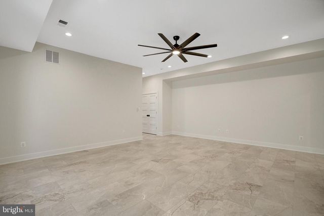 2816 N JEFFERSON ST, Arlington, VA 22207