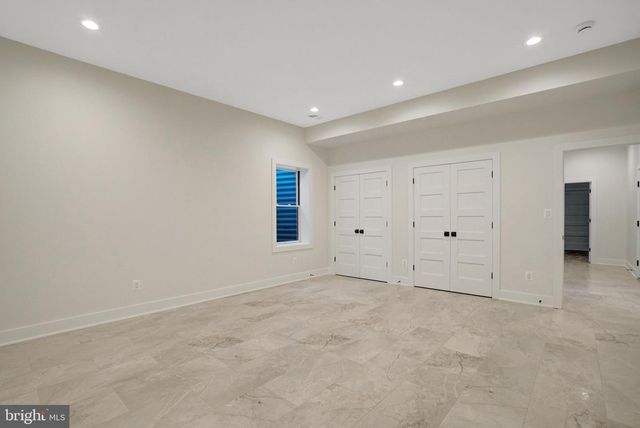 2816 N JEFFERSON ST, Arlington, VA 22207