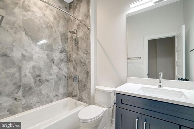 2816 N JEFFERSON ST, Arlington, VA 22207