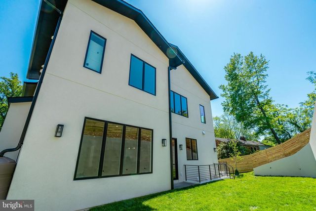 2816 N JEFFERSON ST, Arlington, VA 22207