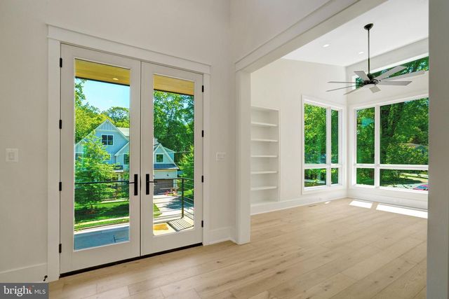 2816 N JEFFERSON ST, Arlington, VA 22207