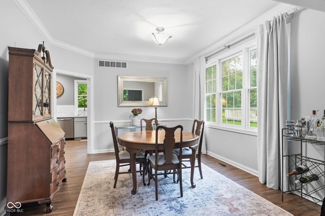 4335 Riverbirch Run, Zionsville, IN 46077