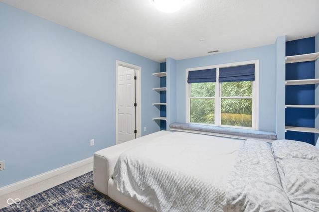 4335 Riverbirch Run, Zionsville, IN 46077