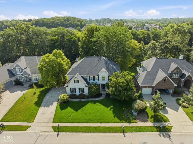 4335 Riverbirch Run, Zionsville, IN 46077