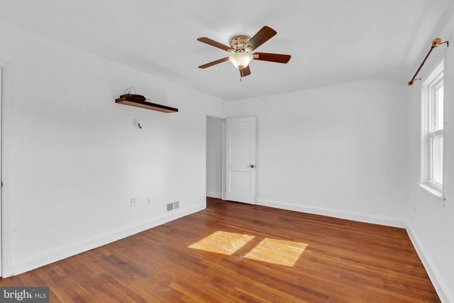 1948 QUENTIN, Dundalk, MD 21222