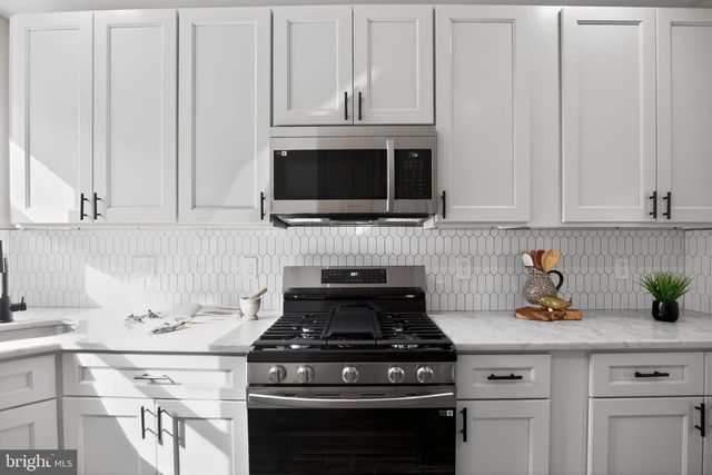 2014 MOORE ST, Philadelphia, PA 19145