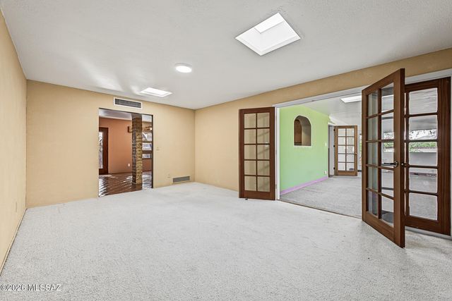 9282 E Indio Place, Tucson, AZ 85749