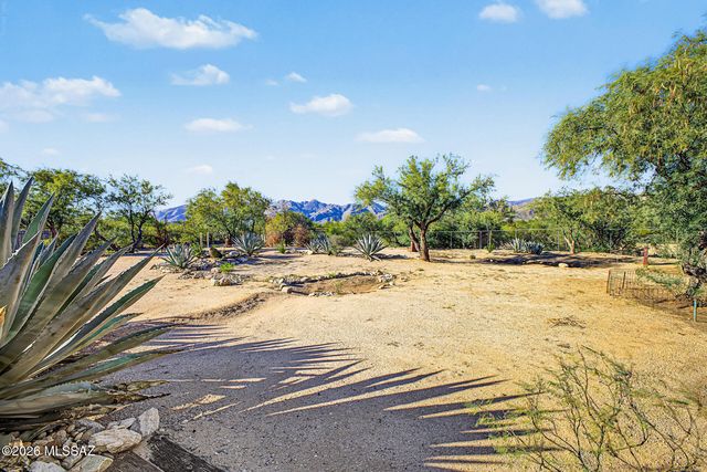 9282 E Indio Place, Tucson, AZ 85749