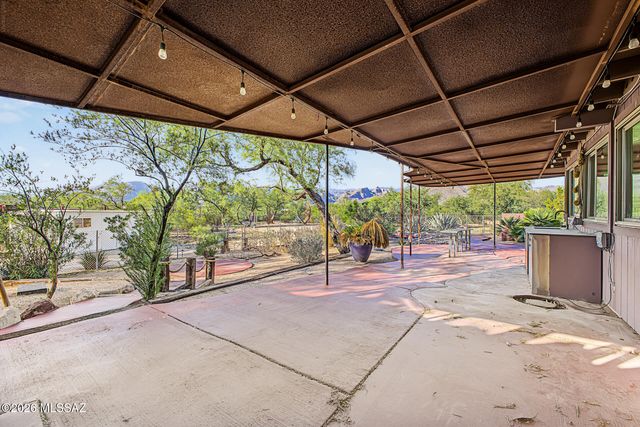 9282 E Indio Place, Tucson, AZ 85749