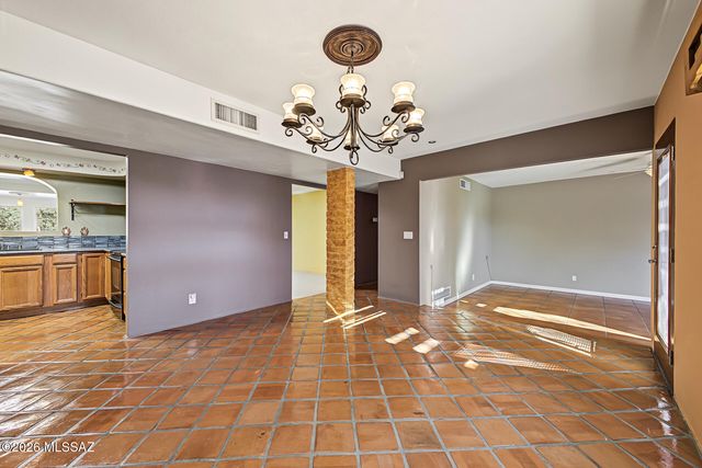 9282 E Indio Place, Tucson, AZ 85749