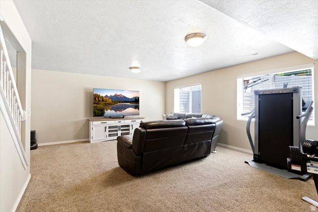 1253 W CARSTON CT, Farmington, UT 84025