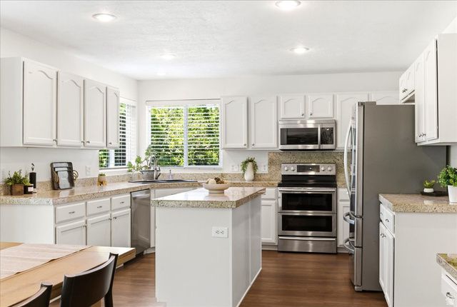 1253 W CARSTON CT, Farmington, UT 84025