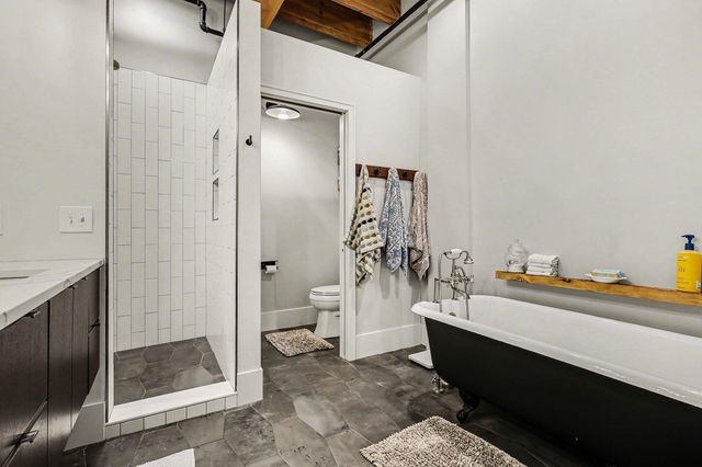 110 N Harbor 310, Grand Haven, MI 49417