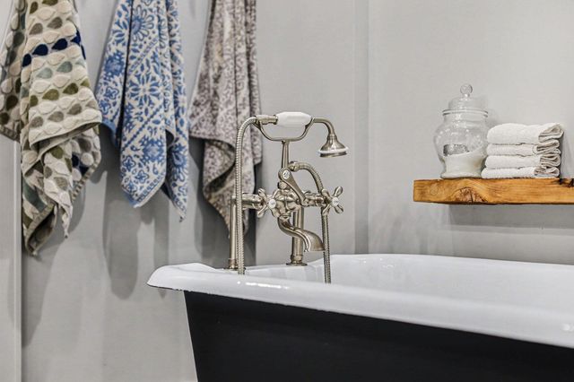 110 N Harbor 310, Grand Haven, MI 49417