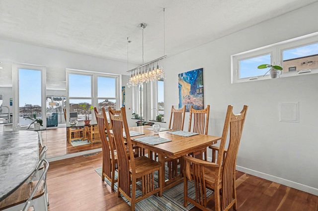 110 N Harbor 310, Grand Haven, MI 49417