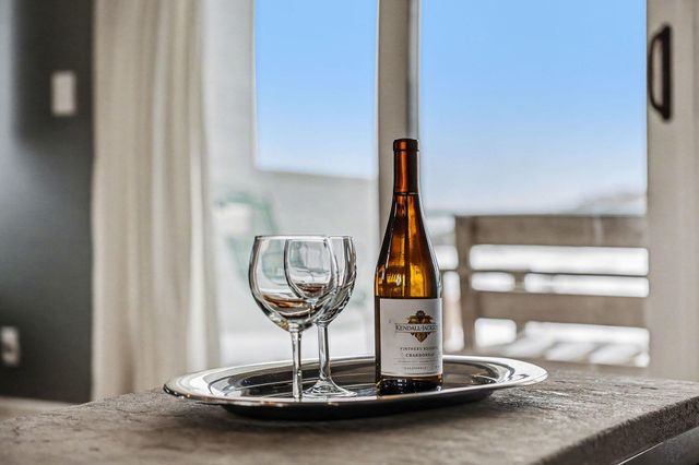 110 N Harbor 310, Grand Haven, MI 49417