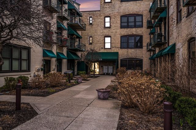 110 N Harbor 310, Grand Haven, MI 49417