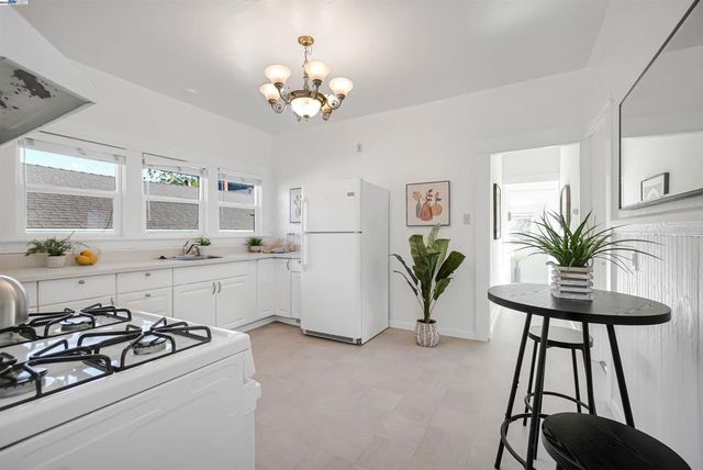 1781 B St, Hayward, CA 94541