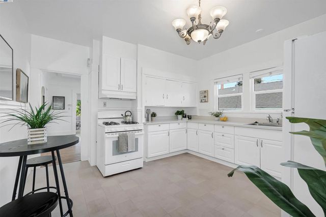 1781 B St, Hayward, CA 94541