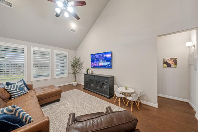 30910 Laurel Creek Lane, Conroe, TX 77385