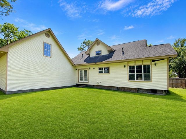 3367 Prairie Drive, Dickinson, TX 77539