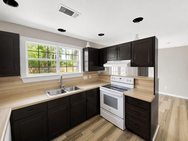 3367 Prairie Drive, Dickinson, TX 77539