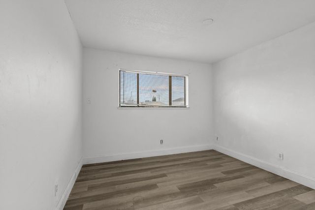 7690 52nd Ave, Sacramento, CA 95828