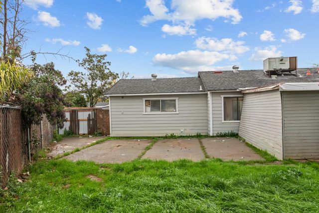 7690 52nd Ave, Sacramento, CA 95828