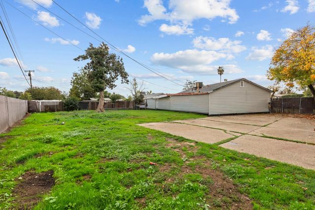 7690 52nd Ave, Sacramento, CA 95828