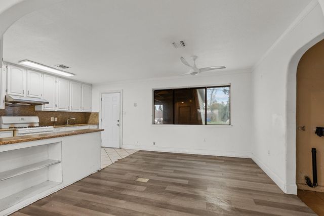 7690 52nd Ave, Sacramento, CA 95828