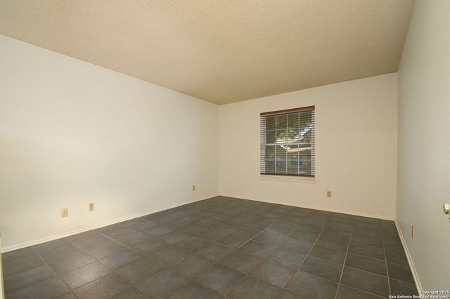 6619 Honey Hill, San Antonio, TX 78229