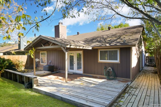 6619 Honey Hill, San Antonio, TX 78229