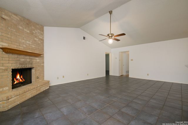 6619 Honey Hill, San Antonio, TX 78229