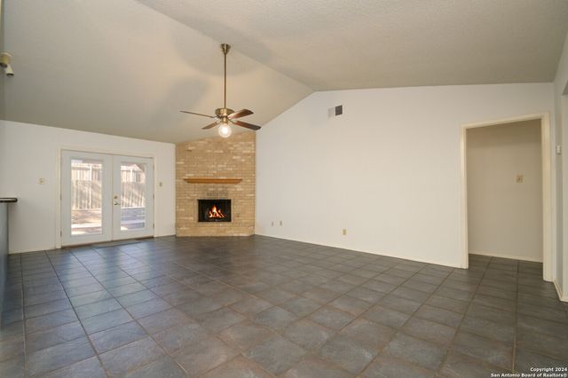 6619 Honey Hill, San Antonio, TX 78229