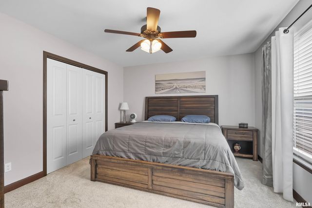 1564 Olde Brandy Lane, Davenport, IA 52807