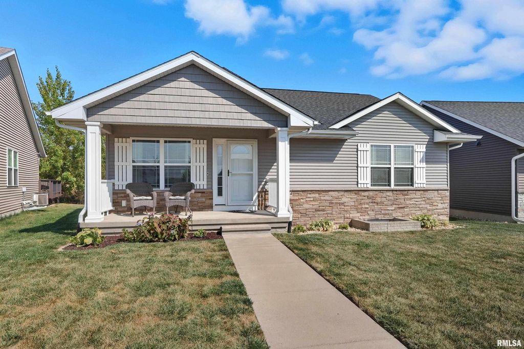 1564 Olde Brandy Lane, Davenport, IA 52807