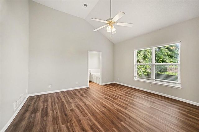 712 MADISON CREEK Court, Raymore, MO 64083