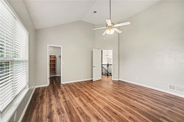 712 MADISON CREEK Court, Raymore, MO 64083