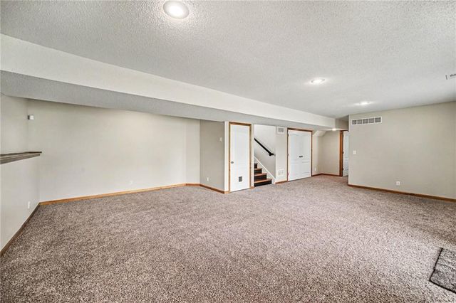712 MADISON CREEK Court, Raymore, MO 64083