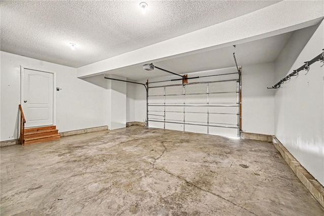 712 MADISON CREEK Court, Raymore, MO 64083