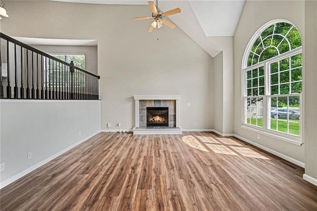 712 MADISON CREEK Court, Raymore, MO 64083