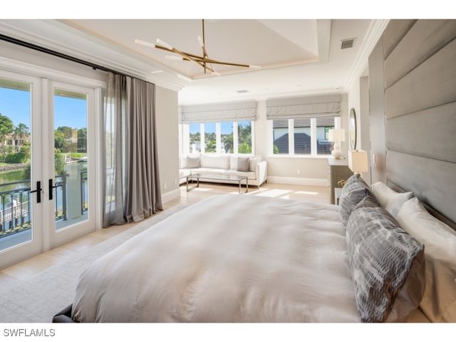 997 Spyglass LN, Naples, FL 34102