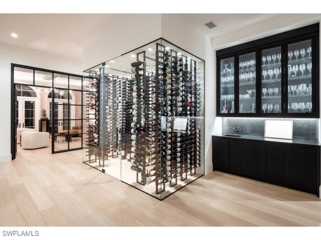 997 Spyglass LN, Naples, FL 34102